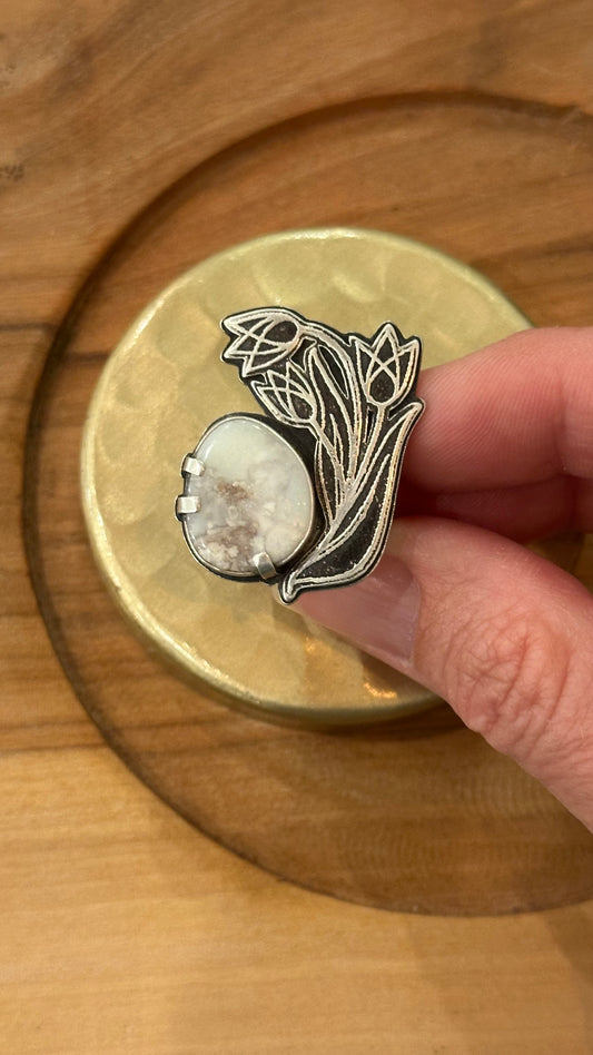 Sprouting Tulips Ring // Size 7.75